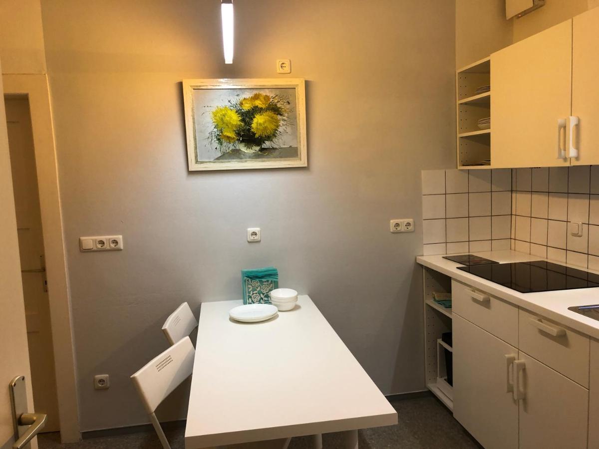 Altstadt Naehe 7 Min Fussweg Ueber Alte Maibruecke Zu Pension Mit Balkon & Garten, Ideal For Long Stay, Relocation Ochsenfurt Buitenkant foto